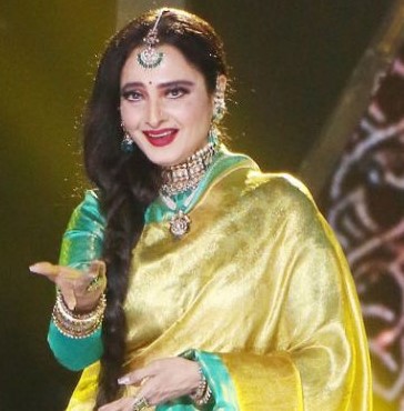 बलिउड अभिनेत्री रेखा क्वारेन्टिनमा, घर पनि सील