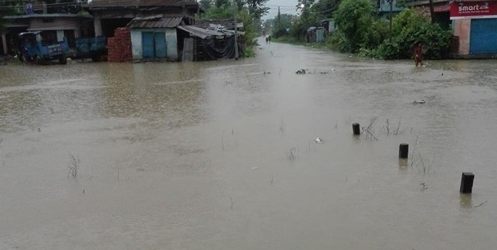 बाढीमा बगेर बेपत्ता भएका तेस्रो व्यक्तिको शव भेटियो