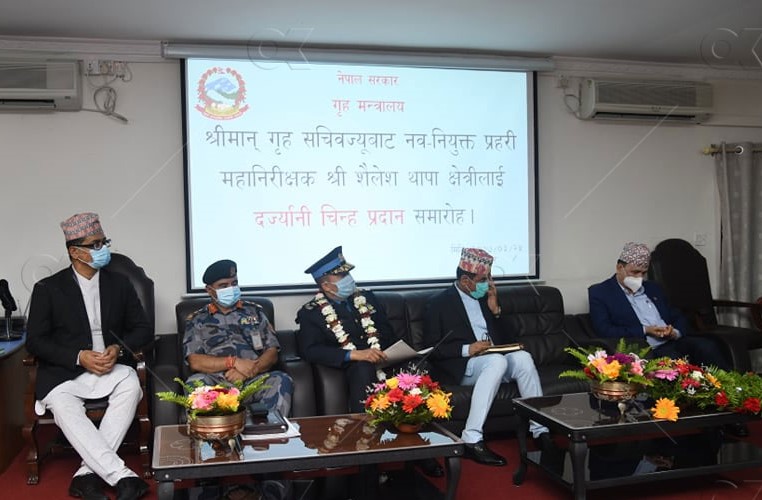 नवनियुक्त आईजीपी थापाले लगाए दज्र्यानी चिन्ह