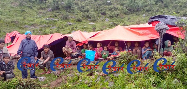 त्रिपालबाट भुर्केलाबासीको दुखेसोः सरकारले हाम्रो पीडा न देख्यो, न सुन्यो !