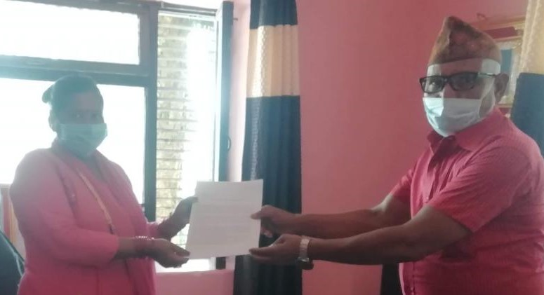 महिला मैत्री कानुन बनाउन माग गर्दै नगर प्रमुखलाई ज्ञापन पत्र 