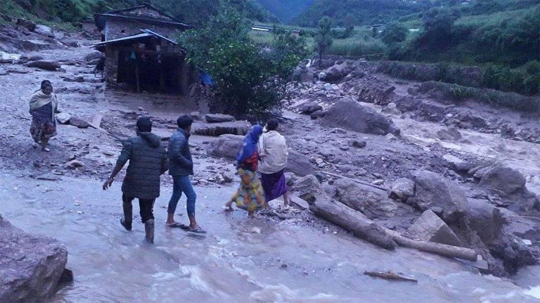 बाढीपहिरोमा परी ११ जनाको मृत्यु, २५ जना भन्दाबढी सम्पर्क विहीन