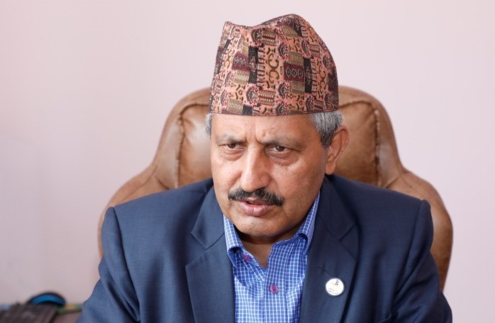 शिक्षामन्त्रीको आग्रह : तत्काल विद्यालय नखोल्नुस्