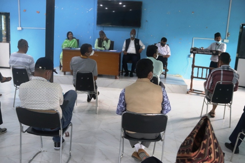 काठमाण्डौका विद्यार्थीलाई हेरेर विद्यार्थी सिकाई सहजीकरण निर्देशिका ल्याएको आरोप