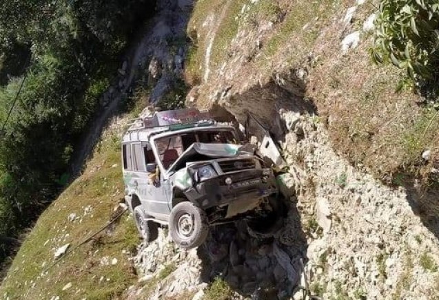 जीप दुर्घटना हुँदा ४ जना घाइते, एकको अवस्था गम्भीर