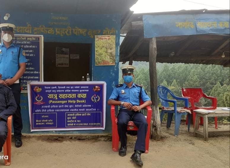 ट्राफिक प्रहरीद्वारा बुडरमा यात्रु सहायता कक्ष सञ्चालन