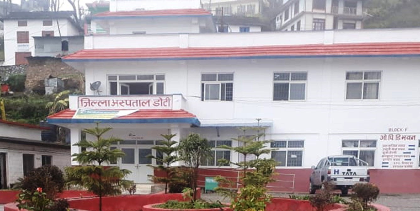 डोटी अस्पतालको प्रयोगशालामा थप १० जनामा कोरोना पुष्टि