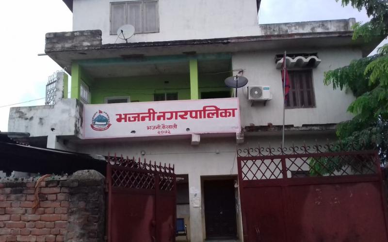 भजनी नगरपालिकामा अत्यावश्यकबाहेक सबै सेवा बन्द