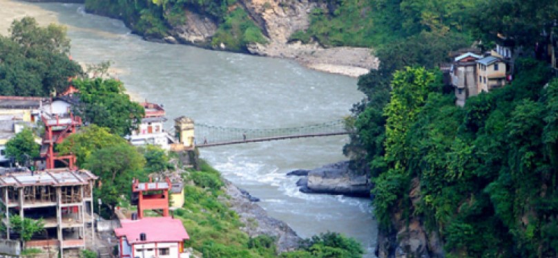 झुलाघाट नाका बन्द हुँदा नेपाली व्यापारी भारतमै रोकिए