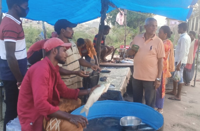 कोरोना जोखिम बढ्दै, सर्वसाधारण मास्क लगाउन छोड्दै