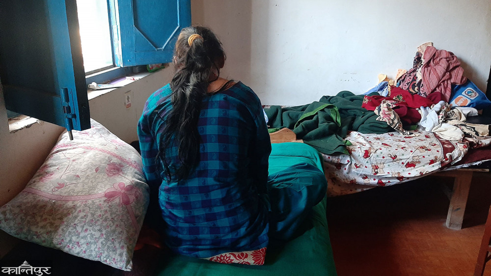 सामूहिक बलात्कारमा परेकी किशोरी घरनिकालापछि दुई महिनादेखि अस्पतालमै