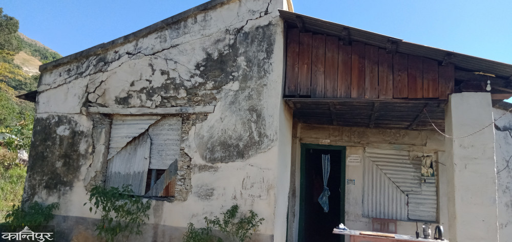 ‘धराप’ घरमा बस्छन् प्रहरी