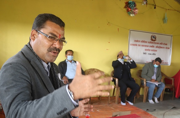 धनगढी उपमहानगरपालीकाद्वारा बस्तीमै पुगेर योजनाको सम्झौता