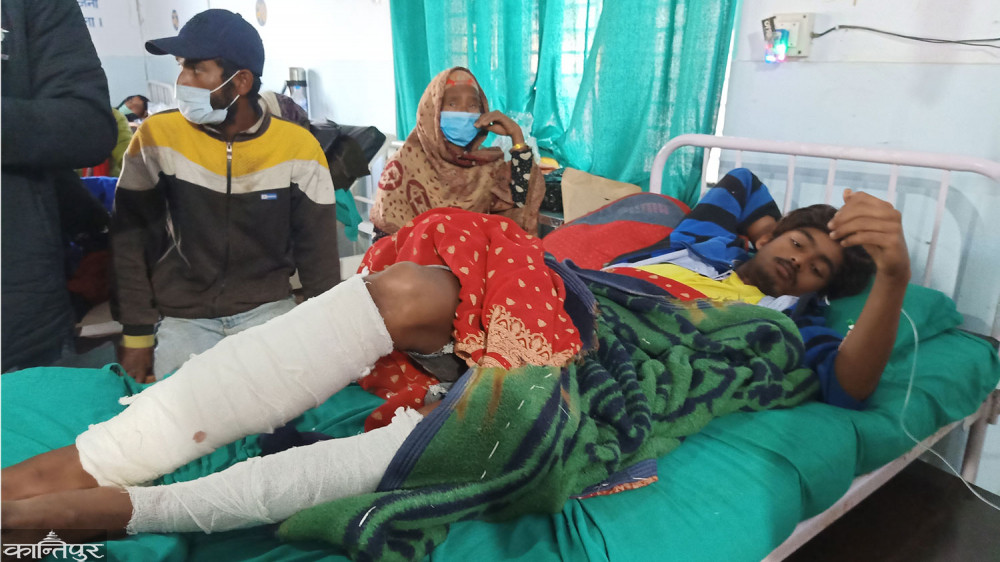 सीमाका नेपालीमाथि रोकिएन ज्यादती