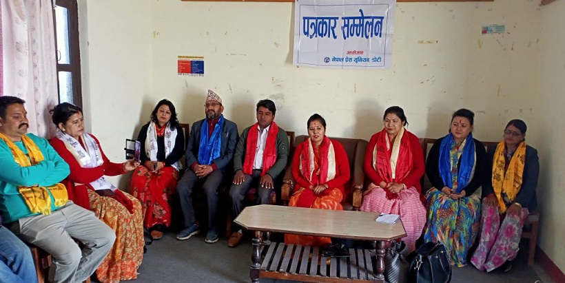 समृद्धि आएन ! बलात्कार, अराजगता, अस्थिरता र भ्रष्टाचार आयोः संग्रौला