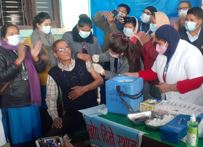 सुदूरपश्चिममा डेढ लाख जनालाई कोरोनाविरुद्धको खोप दिइयो