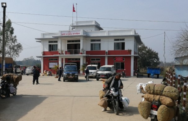 अझै खुलेन भन्सार नाका, लुकिछिपी नेपाल प्रवेश गर्ने भारतीय बढे