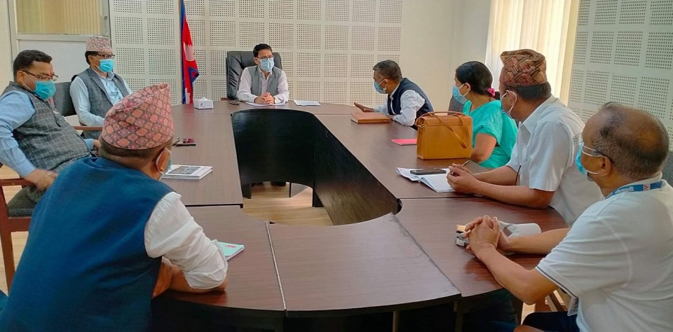 सुदूरपश्चिम प्रदेशमा थप आइसोलेसन बनाइने, सबै जिल्ला अस्पतालमा अक्सिजन प्लान्ट बन्दै