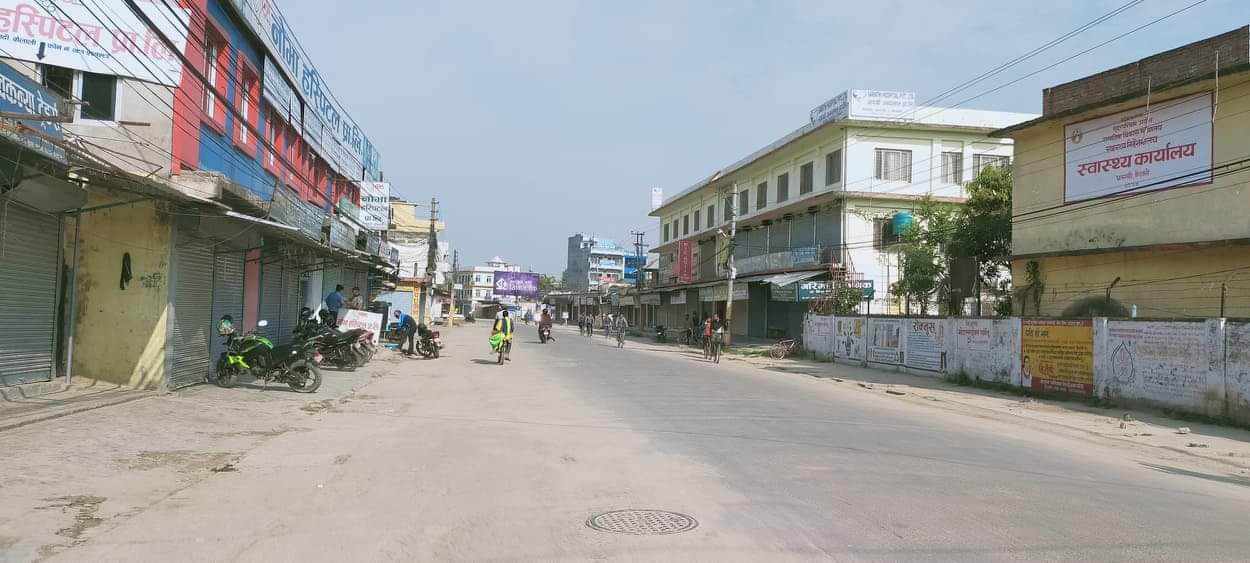 कैलाली र कञ्चनपुरमा आजदेखि ‘नाइट लकडाउन’, सवारी साधनमा जोरविजोर (निर्णय सहित)