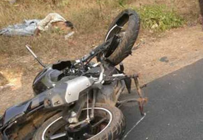 ट्रयाक्टरले मोटरसाईकललाई ठक्कर दिँदा २ जनाको मृत्यु