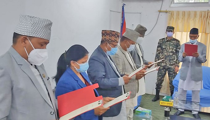 सुदूरपश्चिम प्रदेशका ६ मन्त्रीले स्पष्टीकरण बुझाएनन्, कारवाही प्रक्रिया अगाडि बढ्छ-अध्यक्ष थापा