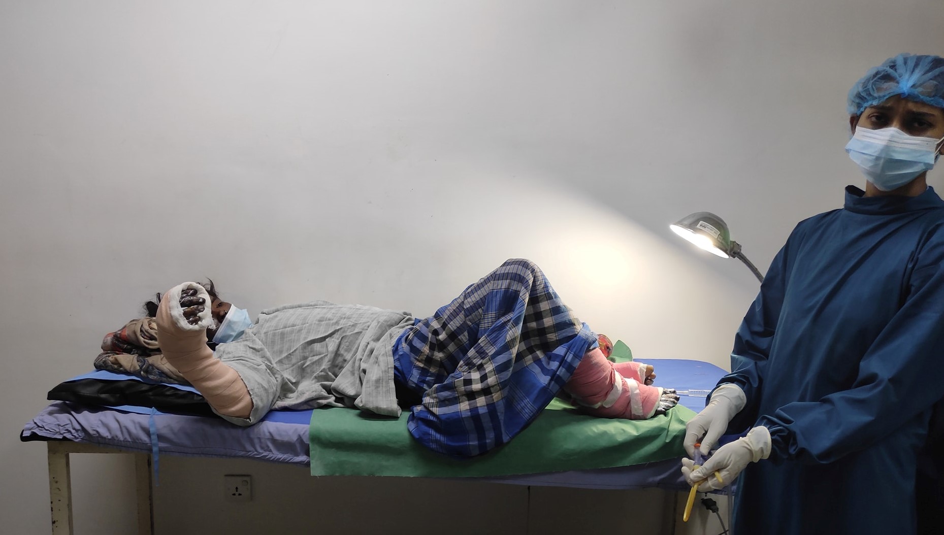 डोटी घटनाका घाइते आमा–छोरीको उपचार खर्च सरकारले बेहोर्ने