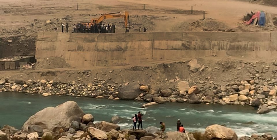 भारतले सडक बनाउँदा नेपालतिरको बाटोमा क्षति