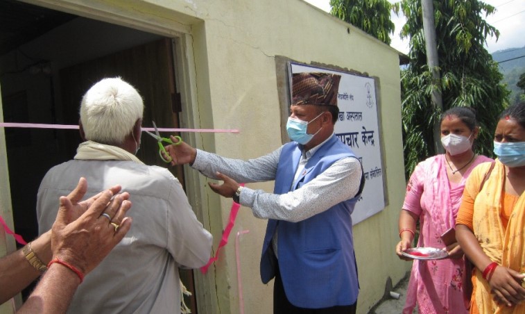 डडेल्धुराको जोगबुढामा आँखा उपचार केन्द्र स्थापना