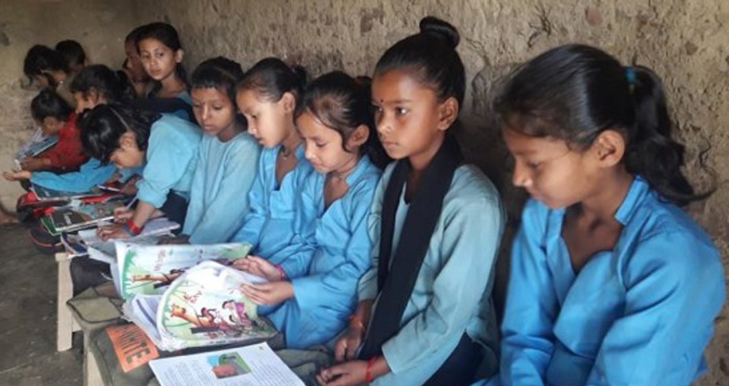 कोरोना संक्रमण घटेसँगै खुल्न थाले बैतडीका विद्यालय