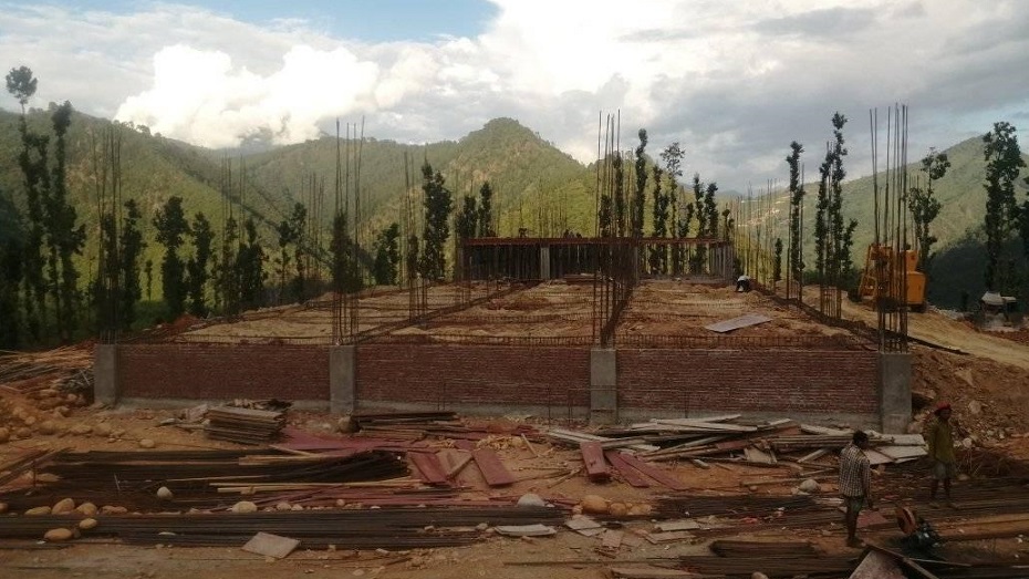 डोटीको शिखर नगरपालिकामा तीव्र गतिमा बन्दै १५ शय्याको अस्पताल