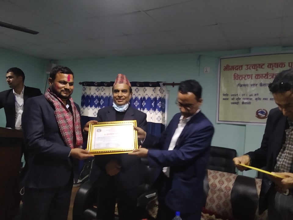 भीमदत्त उत्कृष्ट कृषक पुरस्कारद्वारा किसान सम्मानित