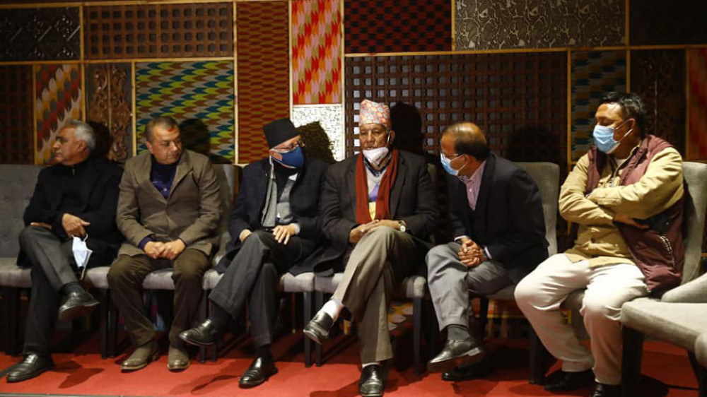 कांग्रेस भित्र ‘गुटविरोधी’ कै गुटगत बैठक