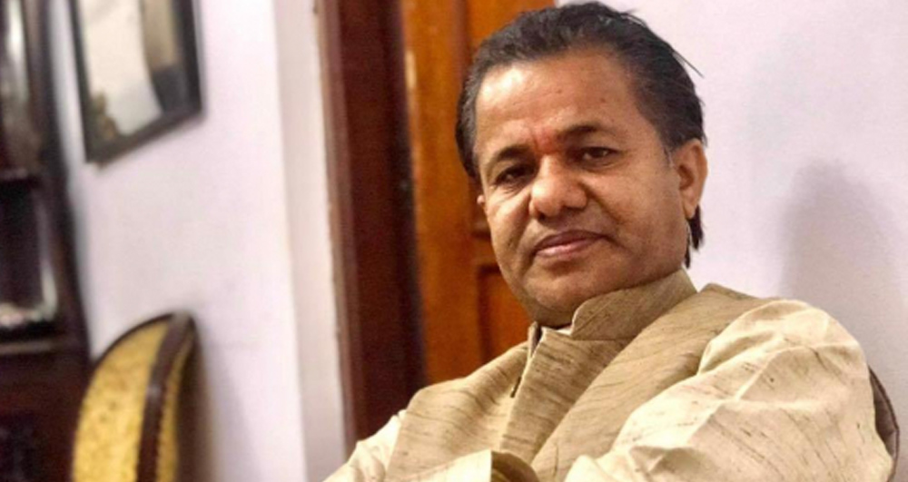 सुदूरपश्चिम कांग्रेसका नेता कार्यकर्ताबीच टीकाटिप्पणी : कर्ण मल्लको कारबाहीमा मिश्रित प्रतिक्रिया