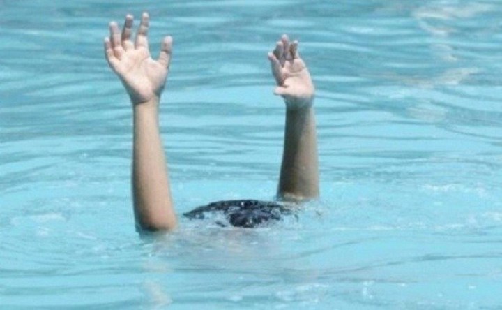 खोलामा डुबेर एक बालकको मृत्यु