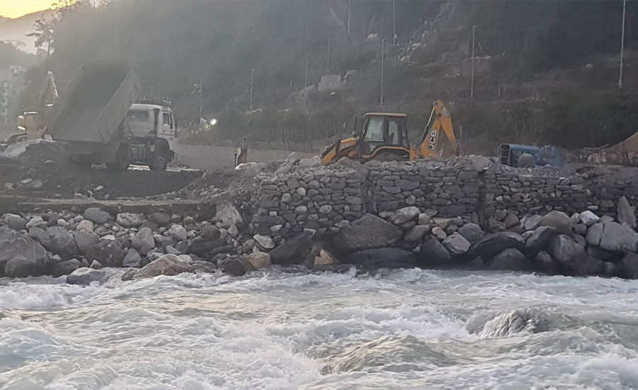 दार्चुलामा महाकाली नदीको धार परिवर्तन गर्न खोज्दा विवाद