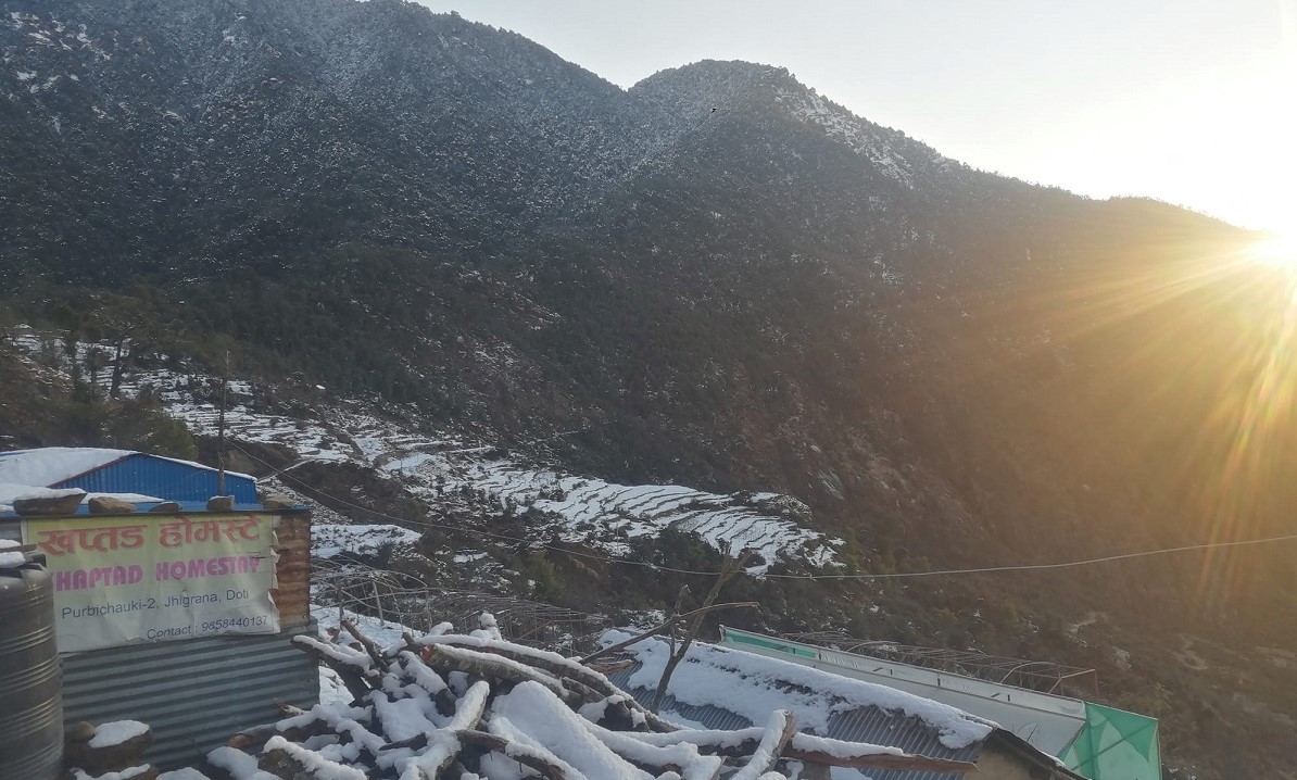 सुदूरपश्चिम प्रदेशको प्रमुख पर्यटकीयस्थल खप्तड सहित पहाडी जिल्लामा हिमपात