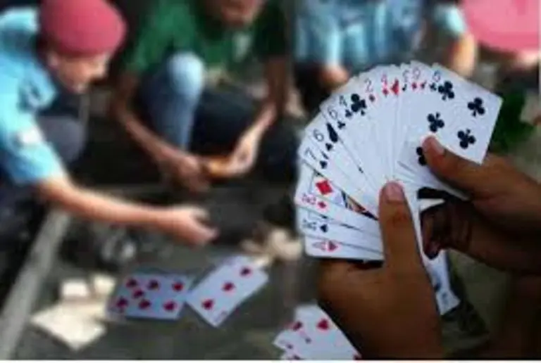 धनगढीमा जुवा खेलिरहेको अवस्थामा १२ जना पक्राउ