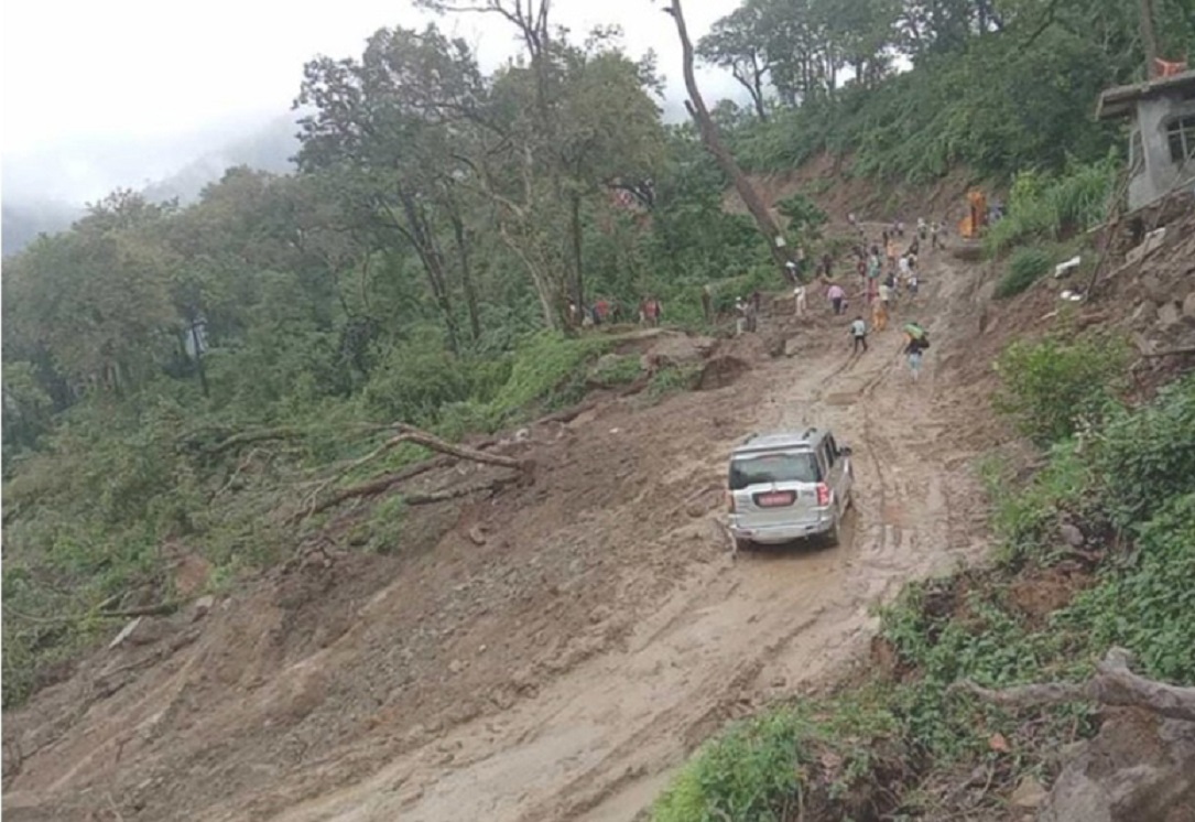 सडक मर्मतका लागि भीमदत्त राजमार्ग आजबाट ६ घण्टा बन्द हुने