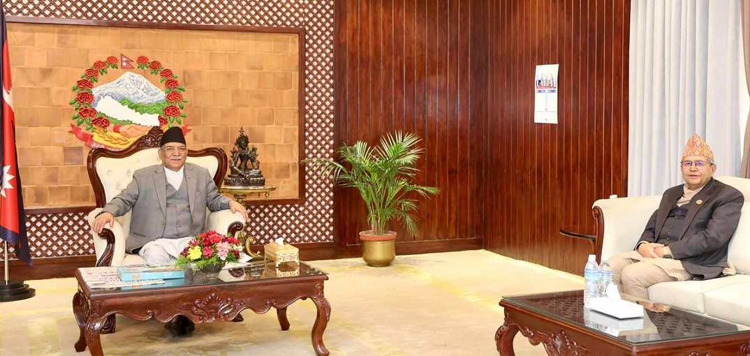प्रधानमन्त्री प्रचण्ड र सभामुख घिमिरेबीच छलफल, के-के भयो कुराकानी ?