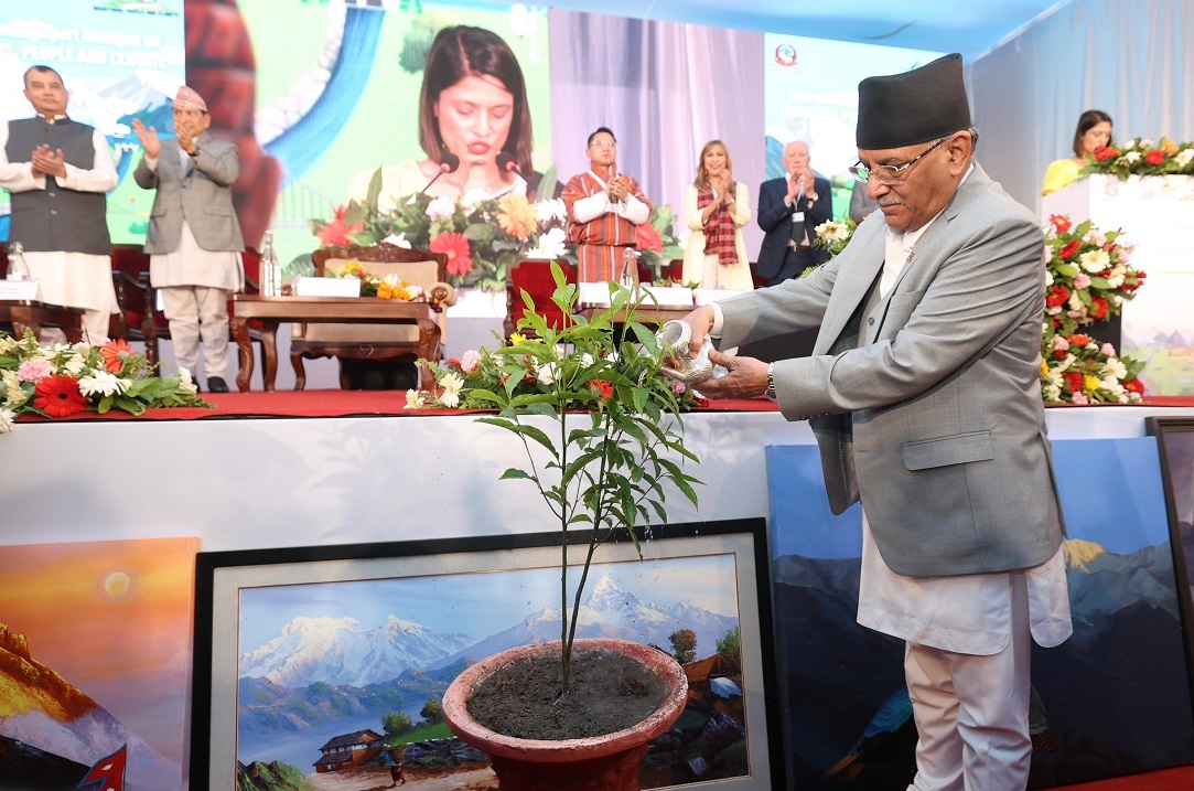जलवायुसम्बन्धी अन्तर्राष्ट्रिय संवाद सुरु, विरुवामा जल उत्सेचन गरेर उद्घाटन