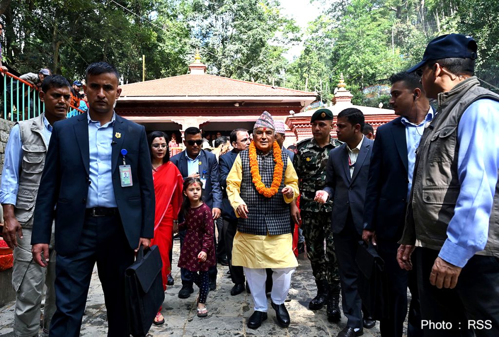 राष्ट्रपति पौडेलद्वारा दक्षिणकाली मन्दिरमा पूजाअर्चना