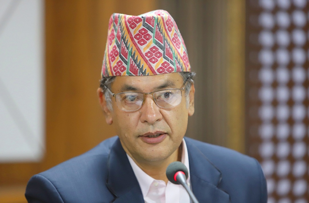 सर्वोच्चले दियो हितेन्द्रदेव शाक्यलाई पुनर्वहाली गर्न आदेश, मन्त्री घिसिङलाई धक्का