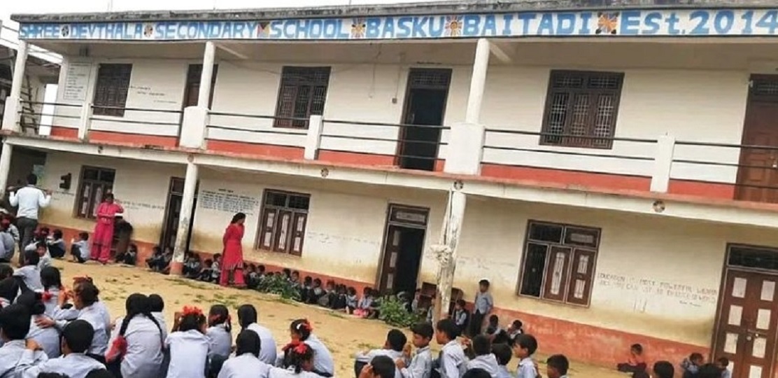 १५औँ पटक विज्ञापन गर्दा पनि भेटिएनन् विज्ञान शिक्षक