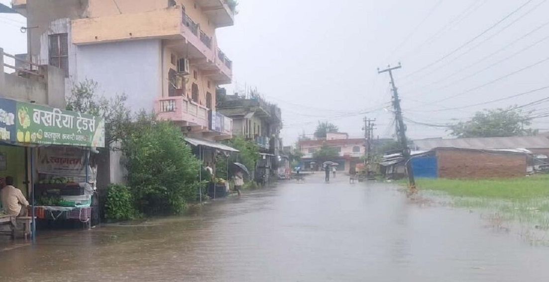 सुदूरपश्चिममा वर्षाको जोखिम बढ्यो : बैतडी-दार्चुलामा सवारीमा रोक, नदी-पहिरोमा उच्च सतर्कता