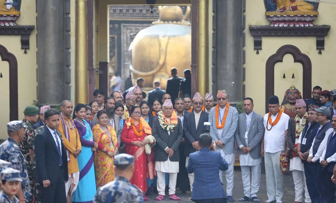 देश र जनताको कल्याणको कामनासहित राष्ट्रपतिबाट पशुपतिनाथमा पूजाआराधना